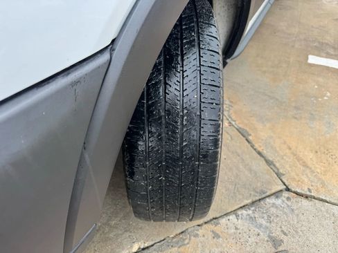 Used 2019 Ford Transit 150 XL image 20