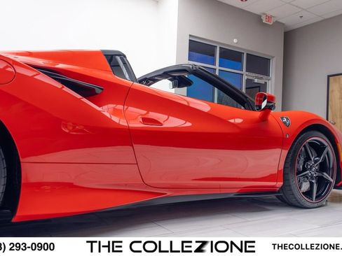Used 2022 Ferrari F8 Tributo RWD image 35