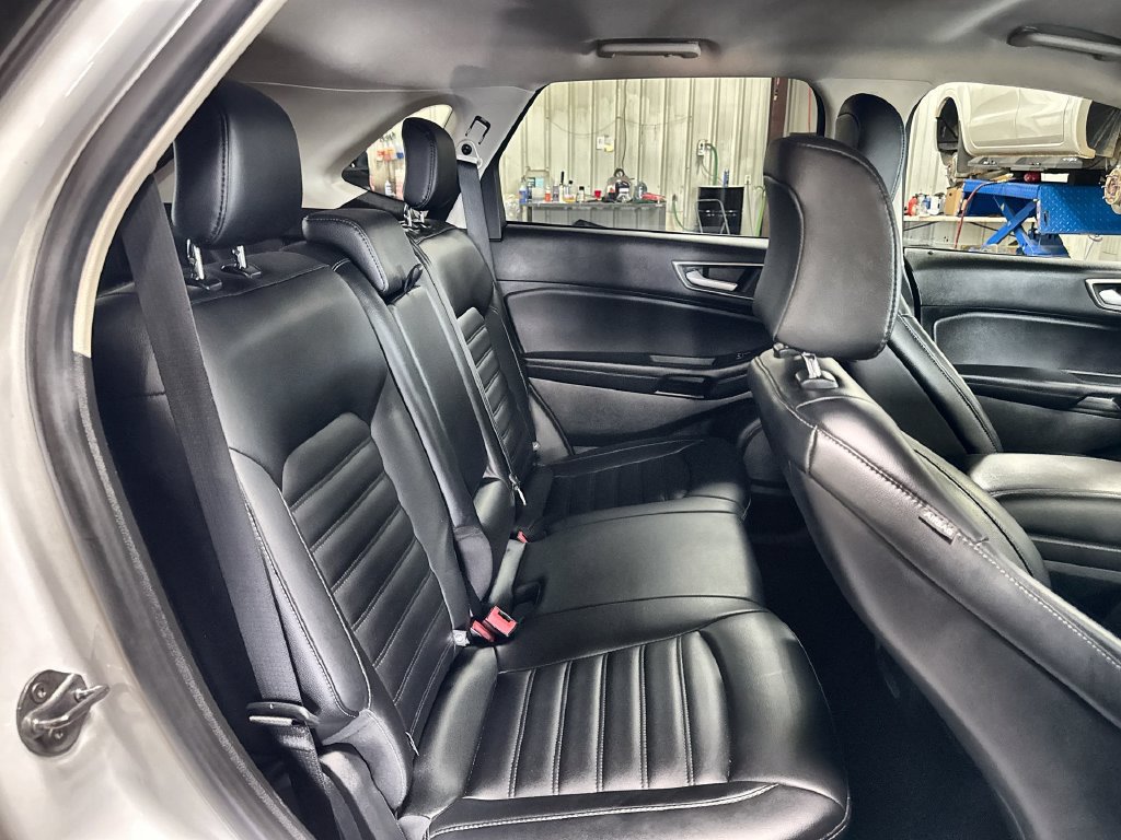 Used 2024 Ford Edge SEL AWD/4WD image 29