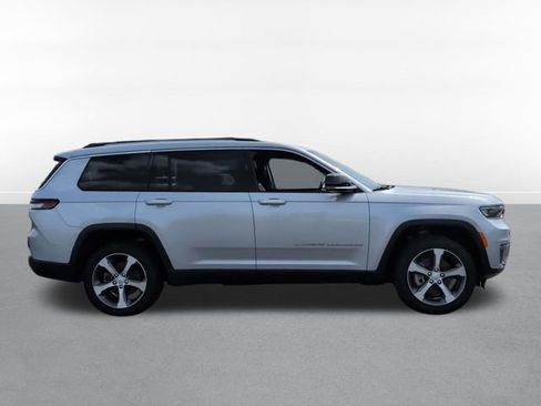 Used 2023 Jeep Grand Cherokee L Limited w/ Trailer Tow Group (B) AWD/4WD image 4