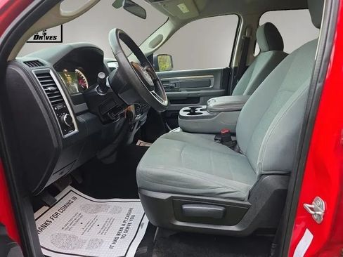 Used 2017 RAM 1500 Classic SLT AWD/4WD image 9