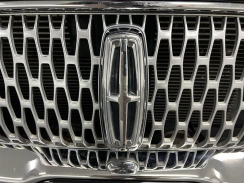 Used 2020 Lincoln Nautilus Reserve AWD/4WD image 32