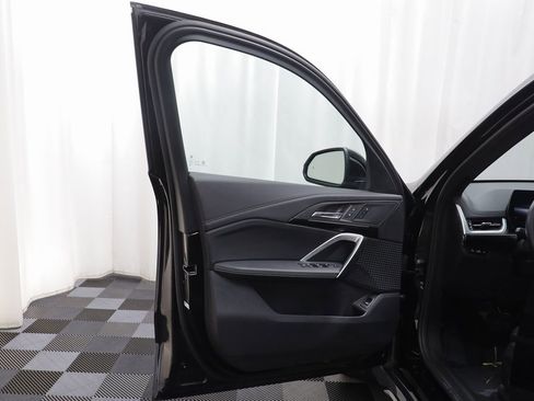 Certified 2025 BMW X1 xDrive28i w/ Convenience Package image 4