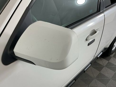 Used 2011 Ford Escape Limited image 9