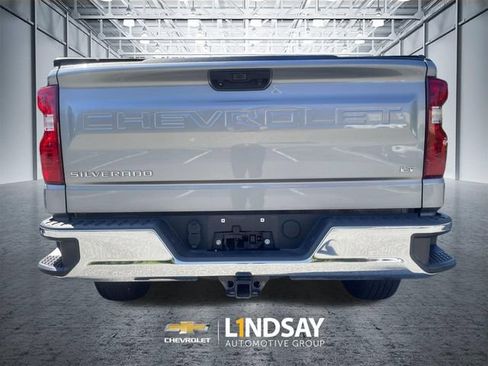 Used 2023 Chevrolet Silverado 1500 LT AWD/4WD image 7
