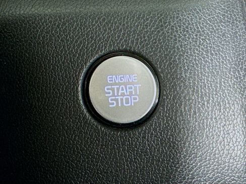 Used 2022 Kia Sorento S image 25