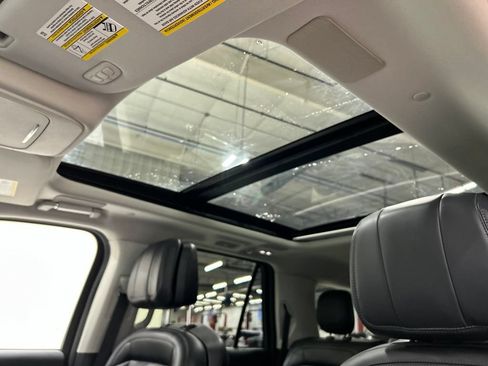 Used 2026 Lincoln Navigator L Reserve AWD/4WD image 28