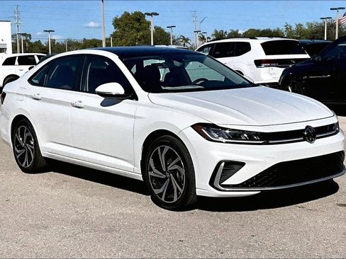 New 2026 Volkswagen Jetta SEL FWD image 2