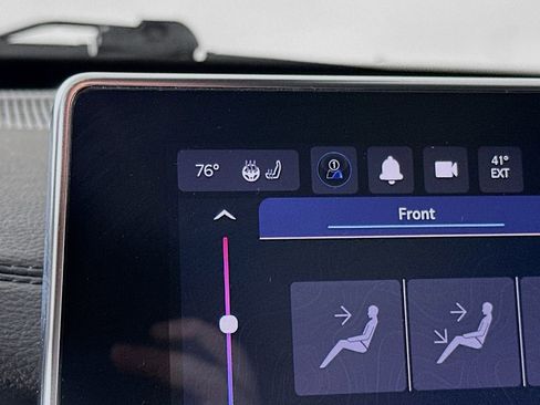 Certified 2024 Jeep Compass Limited image 30