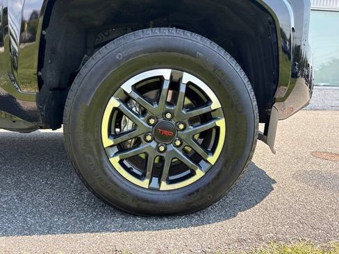 Used 2025 Toyota Tacoma TRD Sport AWD/4WD image 20