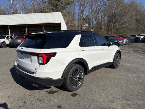 New 2025 Ford Explorer ST image 3
