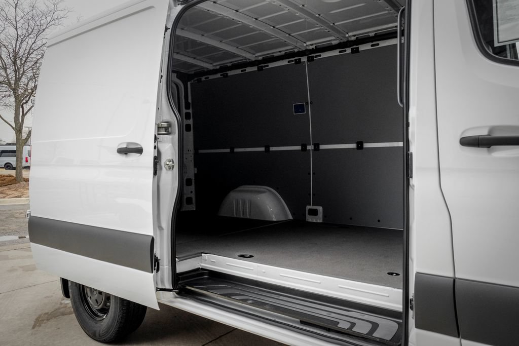 Used 2026 Mercedes-Benz Sprinter 2500 image 11
