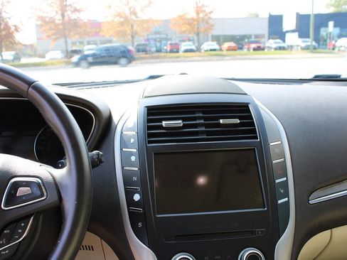 Used 2019 Lincoln MKC Reserve image 93