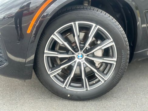 Used 2023 BMW X5 xDrive40i w/ M Sport Package image 2