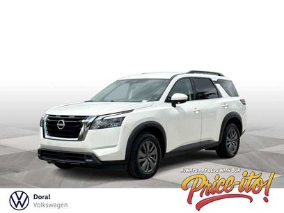 Used 2025 Nissan Pathfinder SV