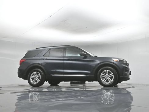Certified 2023 Ford Explorer XLT RWD image 56