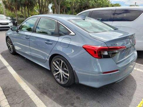 Used 2023 Honda Civic Touring image 4