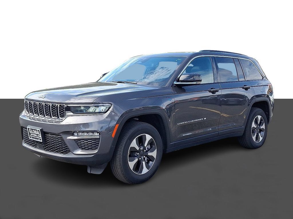 Used 2024 Jeep Grand Cherokee Limited 4xe AWD/4WD image 3