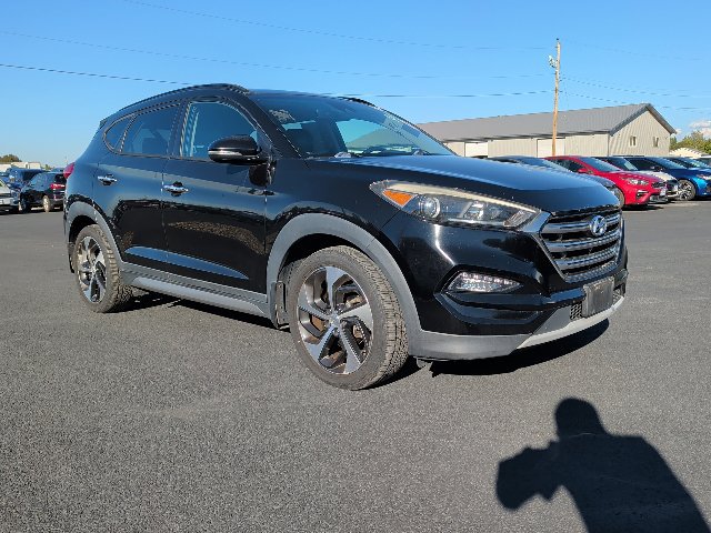 Used 2017 Hyundai Tucson Limited w/ Limited Ultimate Package 03 FWD image 2