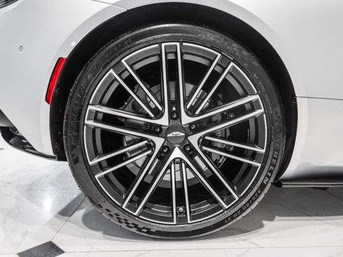 Used 2024 Aston Martin DB12 Coupe image 43