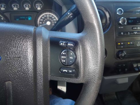 Used 2015 Ford F250 XL w/ Power Equipment Group image 19