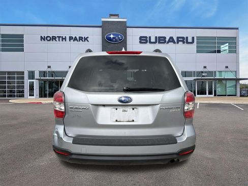 Used 2016 Subaru Forester 2.5i Premium w/ Popular Package #2 AWD/4WD image 4