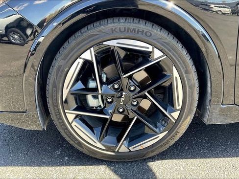 Used 2025 Kia K4 GT-Line w/ GT-Line Premium Package image 8