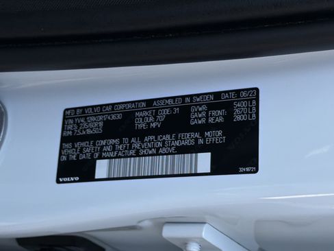 Certified 2024 Volvo XC60 B5 Core w/ Protection Package Premier AWD/4WD image 37