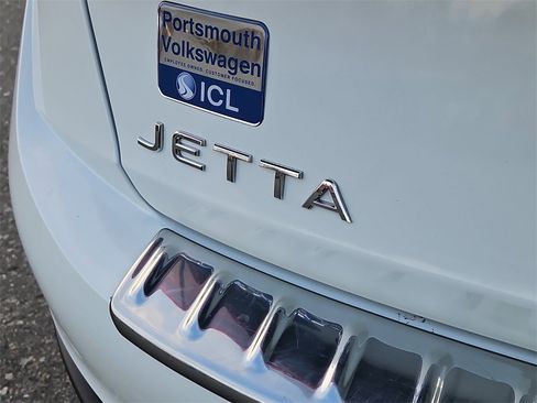 Certified 2024 Volkswagen Jetta Sport image 12
