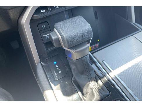 Used 2025 Toyota Sequoia Limited w/ Tow Technology Package AWD/4WD image 32