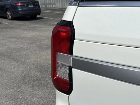 Certified 2024 Ford Expedition XLT image 18