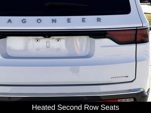 Used 2022 Jeep Wagoneer Series II w/ Convenience Group I image 8