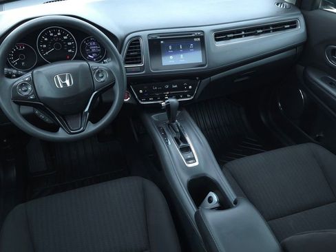 Used 2018 Honda HR-V EX image 24