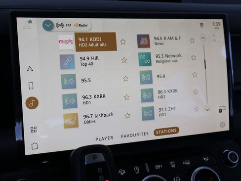 New 2026 Land Rover Defender 110 X-Dynamic SE image 15