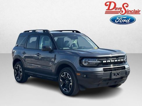 Used 2023 Ford Bronco Sport Outer Banks w/ Tech Package image 4