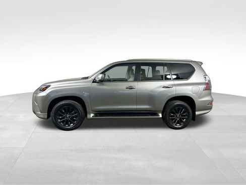 Used 2023 Lexus GX 460 Premium w/ Premium Package image 3