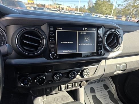 Used 2020 Toyota Tacoma TRD Sport image 39