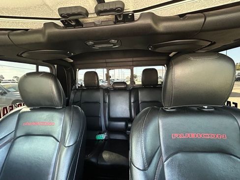 Used 2021 Jeep Gladiator Rubicon AWD/4WD image 11