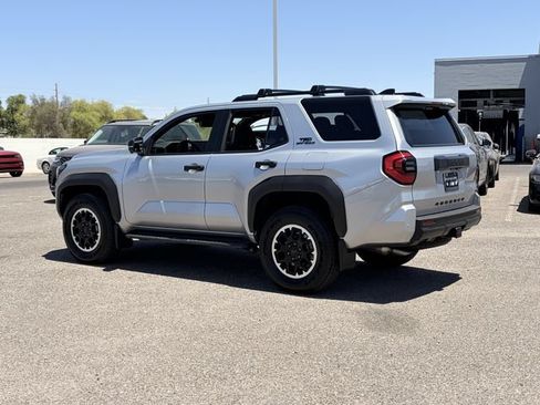 Used 2025 Toyota 4Runner TRD Off-Road Premium AWD/4WD image 8