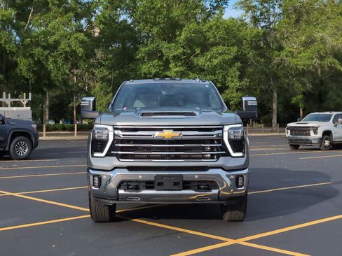 Used 2026 Chevrolet Silverado 2500 LTZ w/ LTZ Convenience Package AWD/4WD image 9