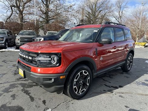 Certified 2023 Ford Bronco Sport Outer Banks w/ Tech Package image 9