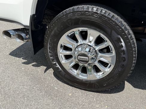 Used 2020 Ford F350 Limited AWD/4WD image 19