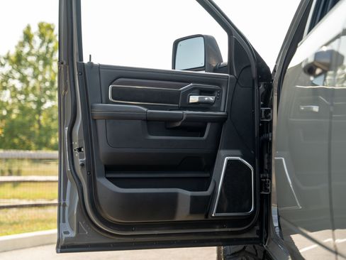 Used 2026 RAM 2500 Laramie w/ Night Edition image 31