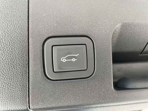 New 2025 Cadillac XT5 Sportv w/ LPO, Onyx Lite Package image 11