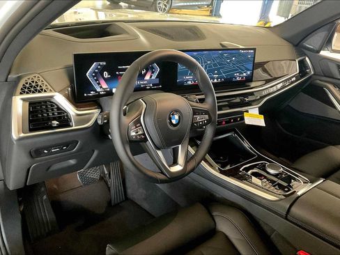 Certified 2026 BMW X5 xDrive40i w/ Premium Package AWD/4WD image 8