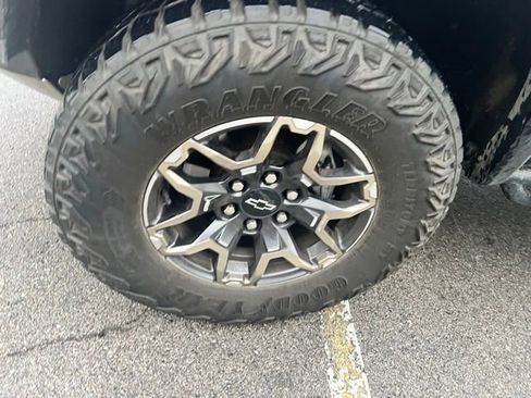 Certified 2024 Chevrolet Colorado ZR2 w/ Technology Package image 7