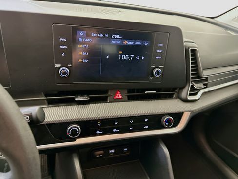 Used 2024 Kia Sportage LX image 25