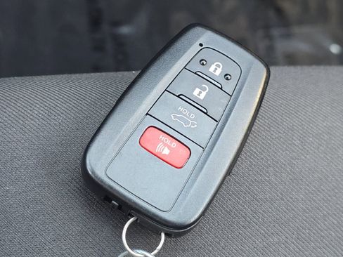 Used 2023 Toyota RAV4 SE w/ Convenience Package AWD/4WD image 33