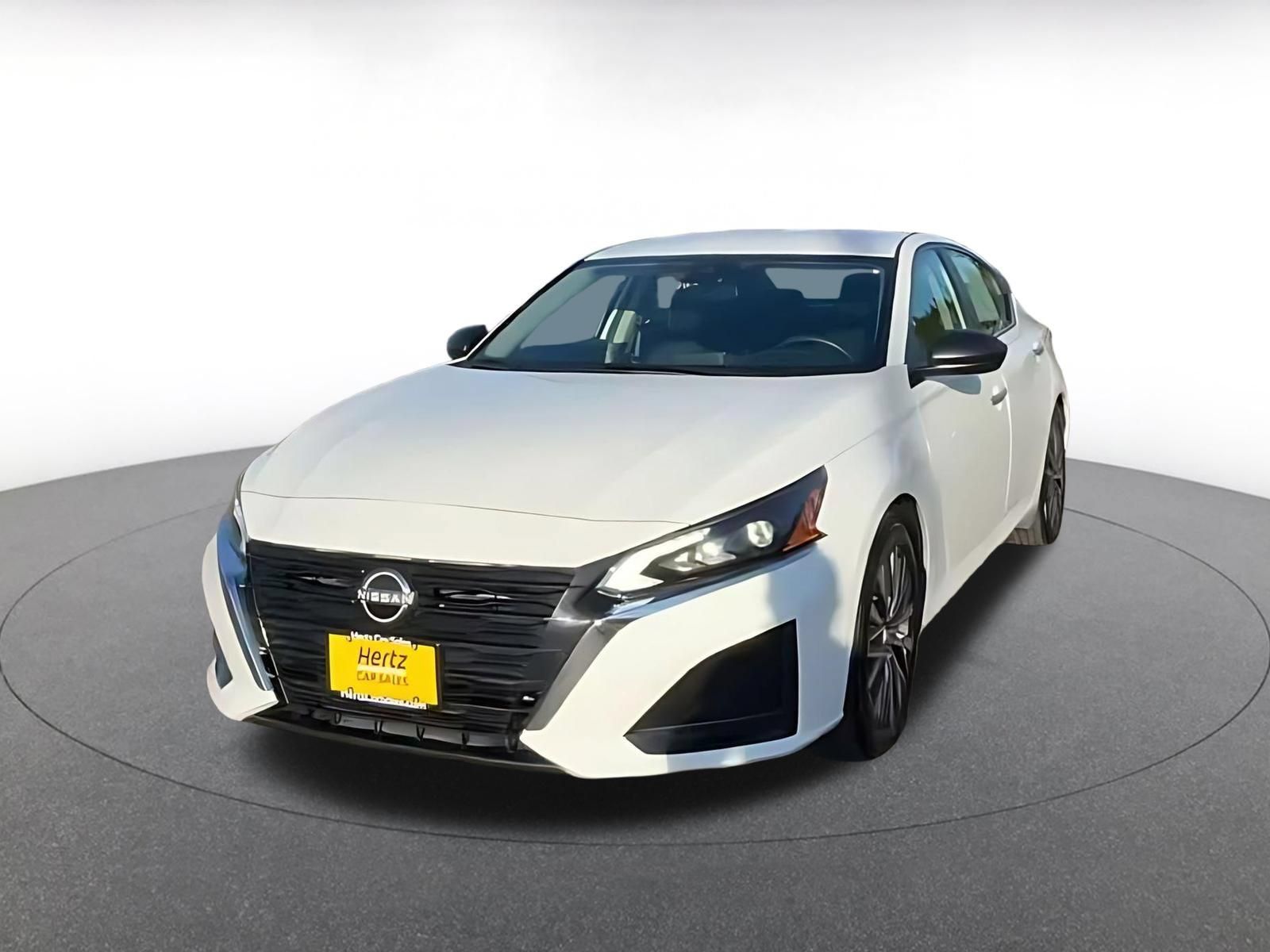 Used 2025 Nissan Altima 2.5 SV FWD image 6