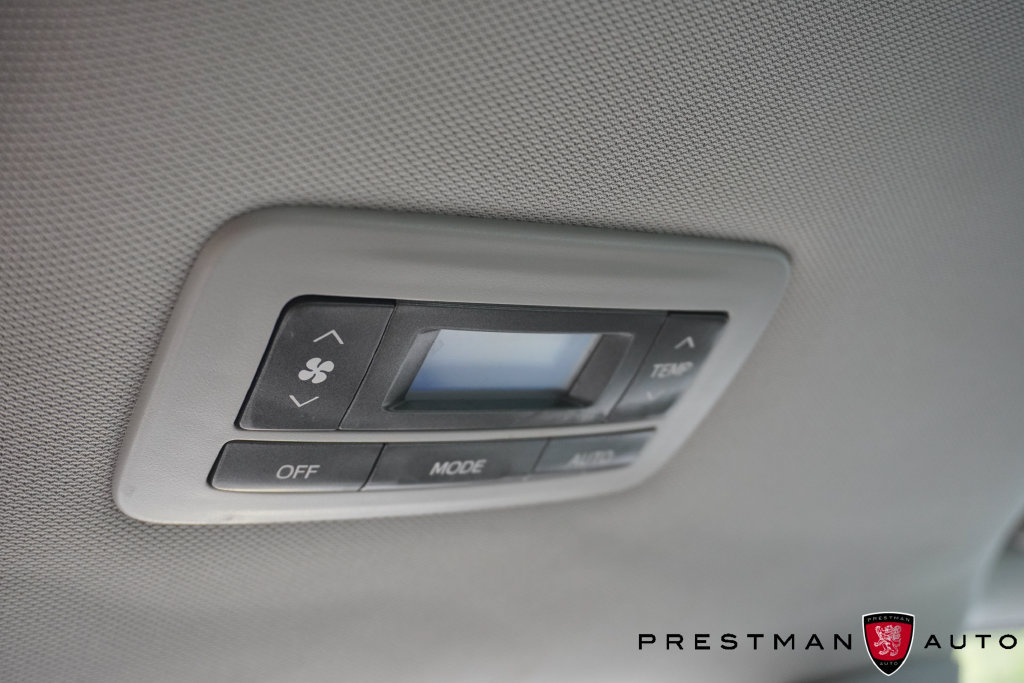 Used 2018 Toyota Sienna XLE w/ XLE Navigation Package FWD image 34